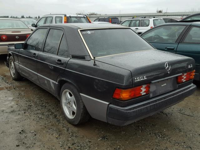 WDBDA28D0PG026907 - 1993 MERCEDES-BENZ 190 E 2.3 BLACK photo 3