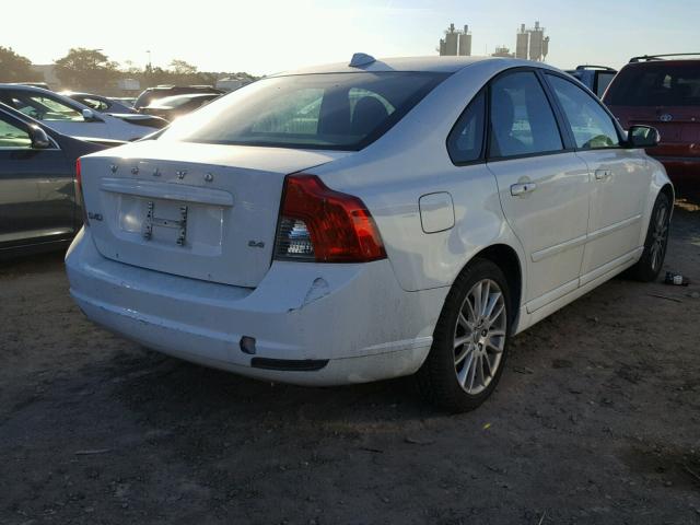 YV1390MSXA2493779 - 2010 VOLVO S40 2.4I WHITE photo 4