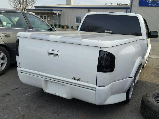 1GCCS14W9Y8151508 - 2000 CHEVROLET S TRUCK S1 WHITE photo 4