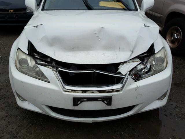 JTHBK262585076558 - 2008 LEXUS IS 250 WHITE photo 7