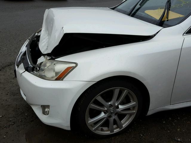 JTHBK262585076558 - 2008 LEXUS IS 250 WHITE photo 9