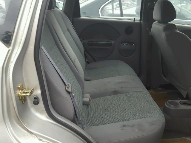 KL1TJ62684B224780 - 2004 CHEVROLET AVEO LS SILVER photo 6