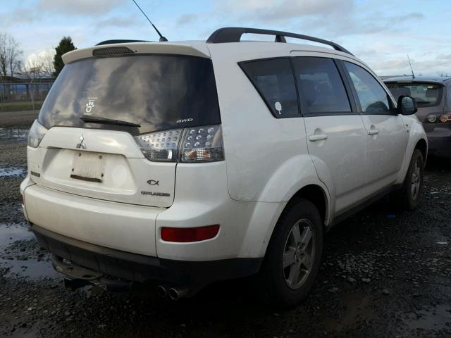 JA4MT31X18Z017929 - 2008 MITSUBISHI OUTLANDER WHITE photo 4