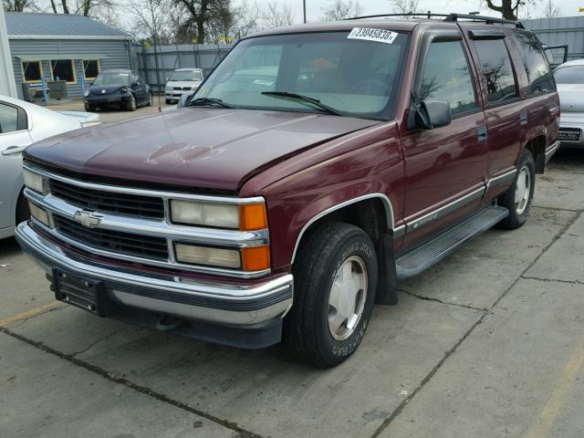 1GNEK13R7XJ469064 - 1999 CHEVROLET TAHOE K150 MAROON photo 2