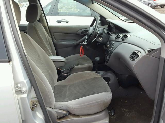 1FAFP33P23W325319 - 2003 FORD FOCUS LX SILVER photo 5