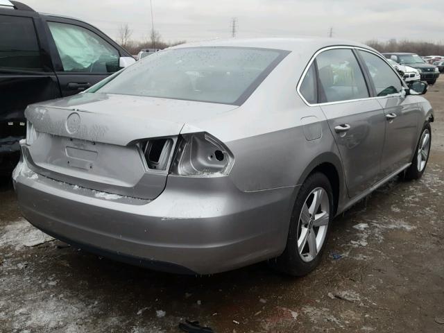 1VWAT7A35EC033026 - 2014 VOLKSWAGEN PASSAT S ვერცხლისფერი ფოტო 4