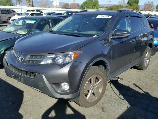 2T3WFREV6FW227456 - 2015 TOYOTA RAV4 XLE GRAY photo 2