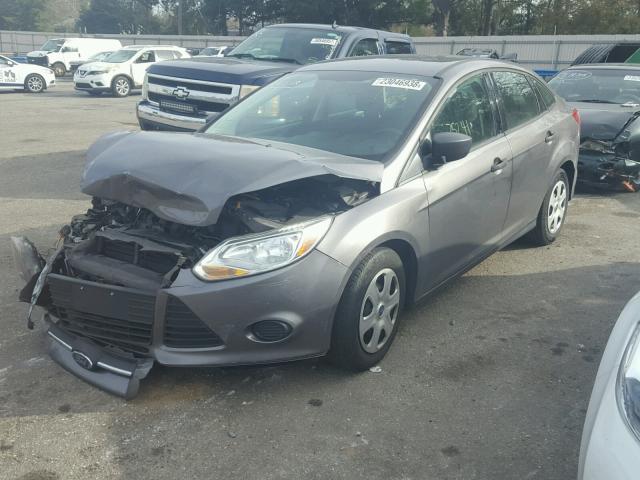 1FAHP3E21CL260183 - 2012 FORD FOCUS S GRAY photo 2