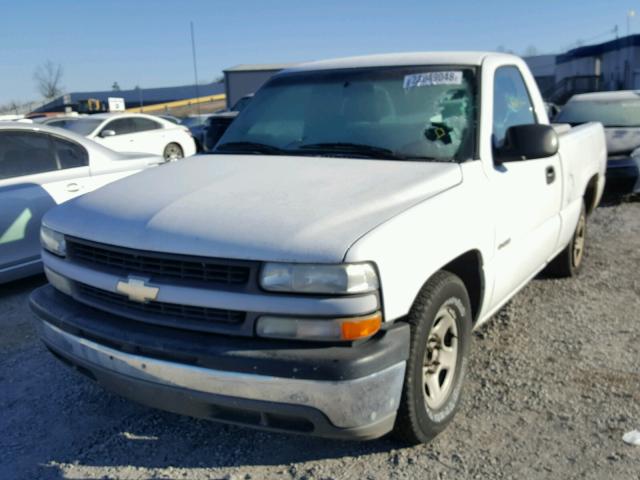 1GCEC14W21Z144549 - 2001 CHEVROLET SILVERADO WHITE photo 2