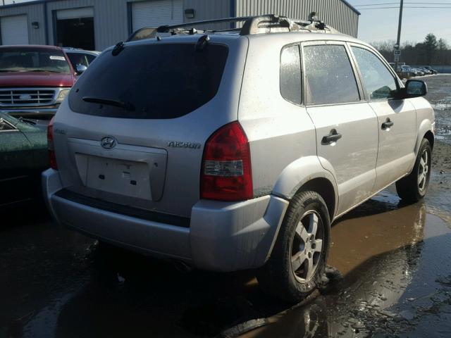 KM8JM12B65U184711 - 2005 HYUNDAI TUCSON GL WHITE photo 4