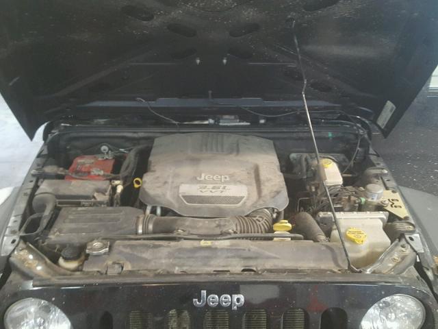 1C4AJWAG9CL136646 - 2012 JEEP WRANGLER S BLACK photo 7