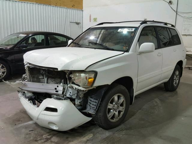 JTEGP21A050065527 - 2005 TOYOTA HIGHLANDER WHITE photo 2