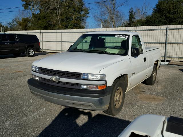 1GCEC14W31Z175972 - 2001 CHEVROLET SILVERADO WHITE photo 2