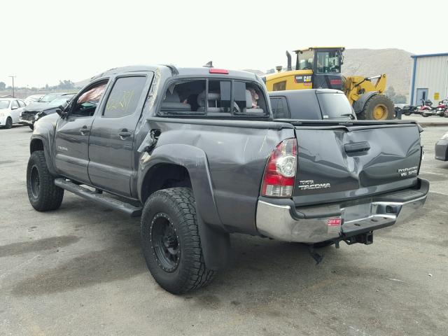 3TMJU4GN1EM170745 - 2014 TOYOTA TACOMA DOU GRAY photo 3