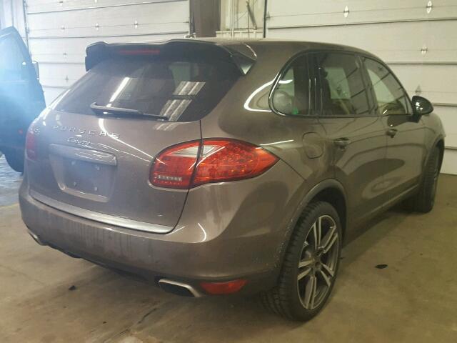 WP1AA2A24CLA10755 - 2012 PORSCHE CAYENNE BROWN photo 4