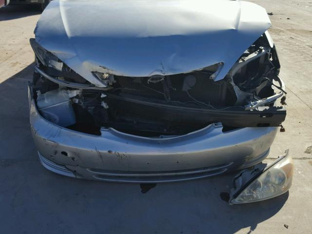 4T1BE32K62U539353 - 2002 TOYOTA CAMRY LE SILVER photo 9
