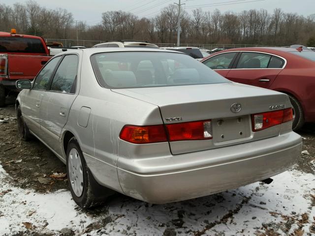 4T1BG22K3YU667353 - 2000 TOYOTA CAMRY CE SILVER photo 3