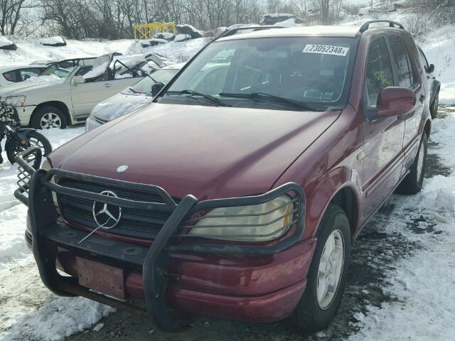 4JGAB54E21A233774 - 2001 MERCEDES-BENZ ML 320 RED photo 2