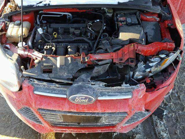 1FAHP3K23CL119698 - 2012 FORD FOCUS SE RED photo 7