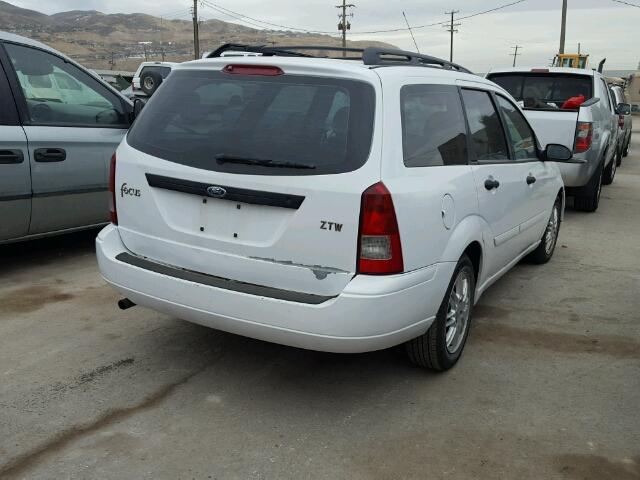 1FAFP36313W274677 - 2003 FORD FOCUS SE WHITE photo 4