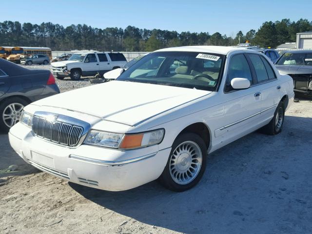 2MEFM74W9YX670146 - 2000 MERCURY GRAND MARQ WHITE photo 2