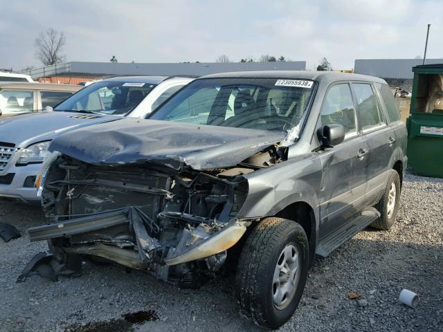 2HKYF18105H572586 - 2005 HONDA PILOT LX GRAY photo 2