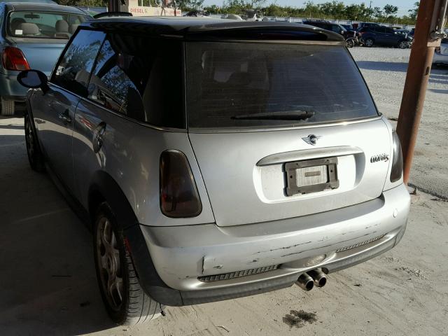 WMWRE33454TD76741 - 2004 MINI COOPER S SILVER photo 3