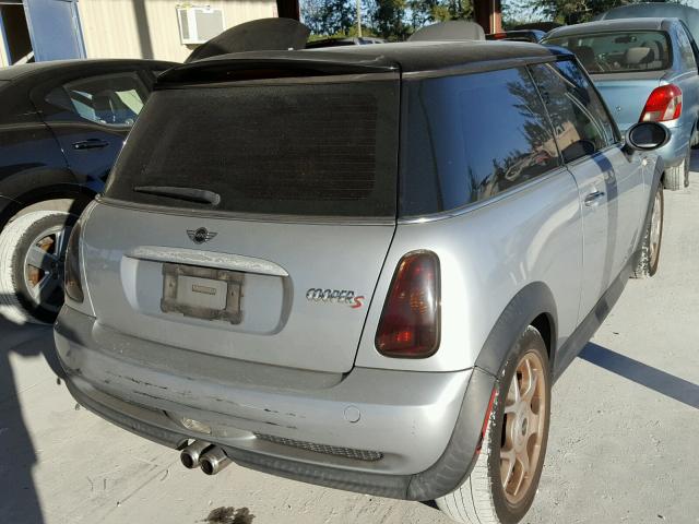 WMWRE33454TD76741 - 2004 MINI COOPER S SILVER photo 4