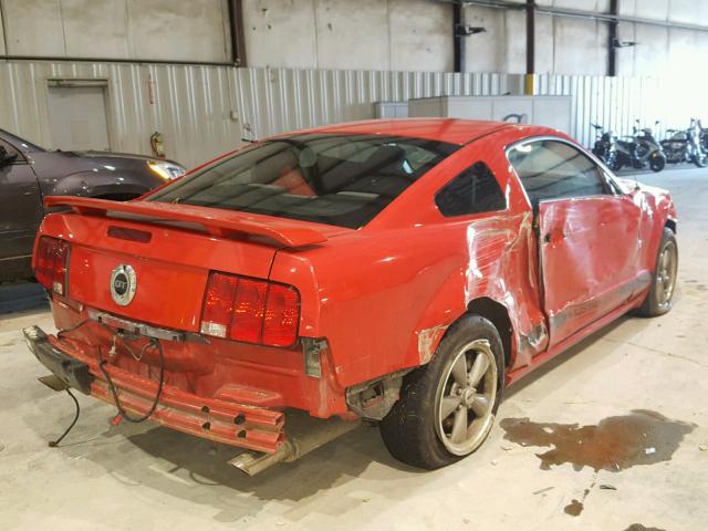 1ZVFT82H665161593 - 2006 FORD MUSTANG GT RED photo 4