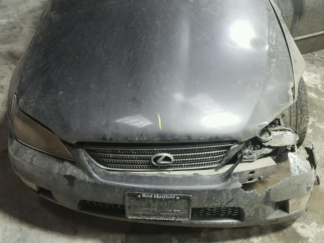 JTHBD182810024328 - 2001 LEXUS IS 300 GRAY photo 7