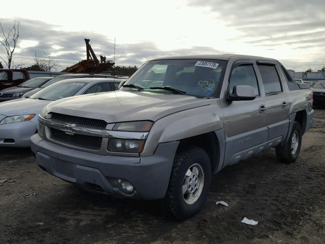 3GNEK13T52G159307 - 2002 CHEVROLET AVALANCHE BEIGE photo 2