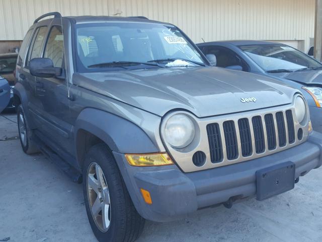 1J8GL48K67W660689 - 2007 JEEP LIBERTY SP GOLD photo 1