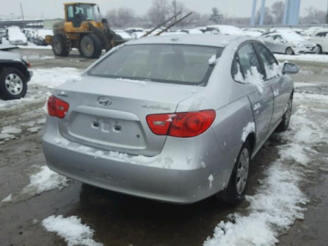 KMHDU46D28U577040 - 2008 HYUNDAI ELANTRA GL SILVER photo 4