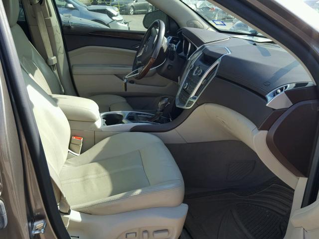 3GYFNAEY7BS597962 - 2011 CADILLAC SRX LUXURY SILVER photo 5