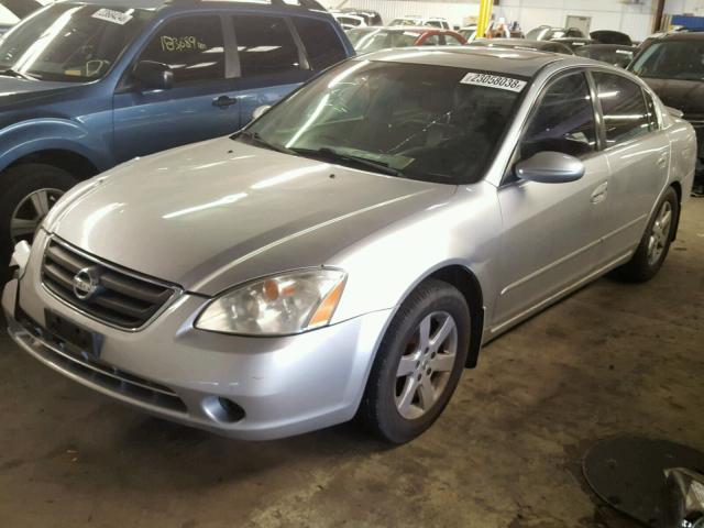 1N4AL11DX3C246419 - 2003 NISSAN ALTIMA BAS SILVER photo 2