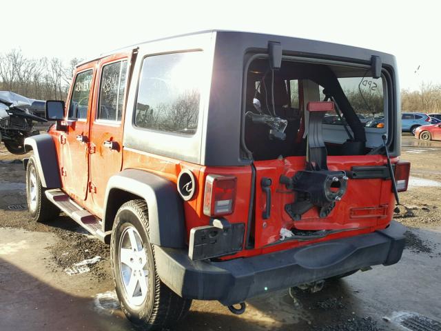 1C4BJWDG8FL503119 - 2015 JEEP WRANGLER U RED photo 3