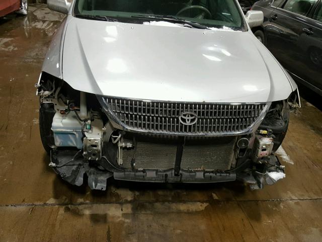 4T1BF28B3YU101591 - 2000 TOYOTA AVALON XL SILVER photo 9