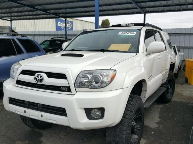 JTEBT14R860059011 - 2006 TOYOTA 4RUNNER SR WHITE photo 2