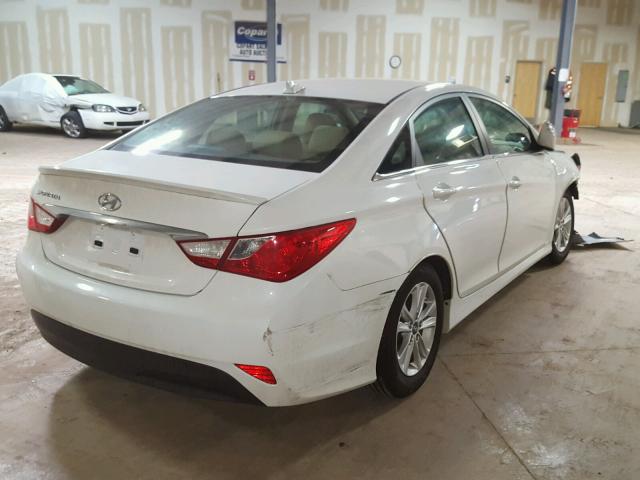 5NPEB4AC1EH882841 - 2014 HYUNDAI SONATA GLS WHITE photo 4