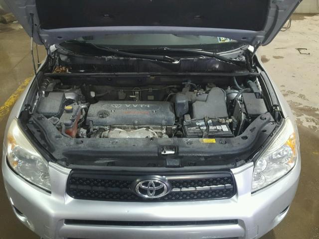 JTMBD33V276052064 - 2007 TOYOTA RAV4 SILVER photo 7