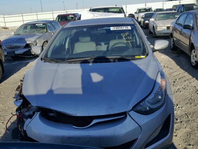 5NPDH4AEXGH686816 - 2016 HYUNDAI ELANTRA SE SILVER photo 7