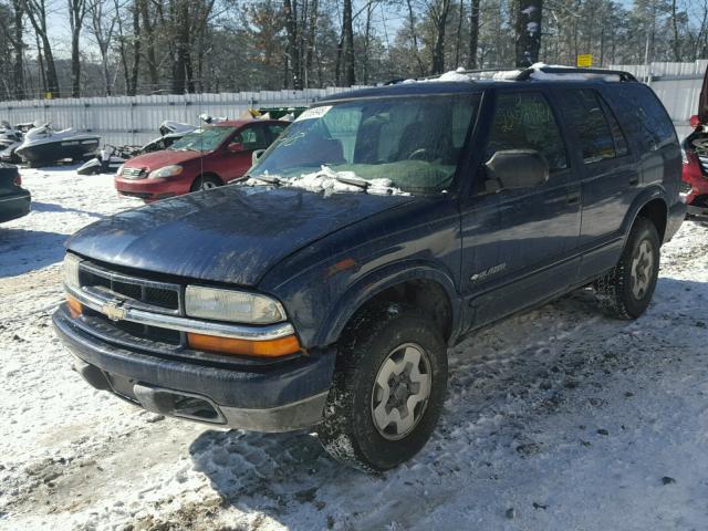 1GNDT13X44K108923 - 2004 CHEVROLET BLAZER BLUE photo 2