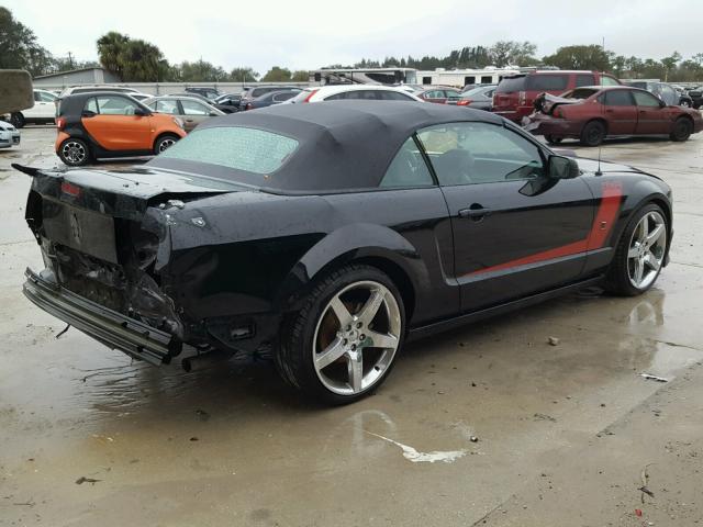 1ZVFT85HX75336974 - 2007 FORD MUSTANG GT BLACK photo 4