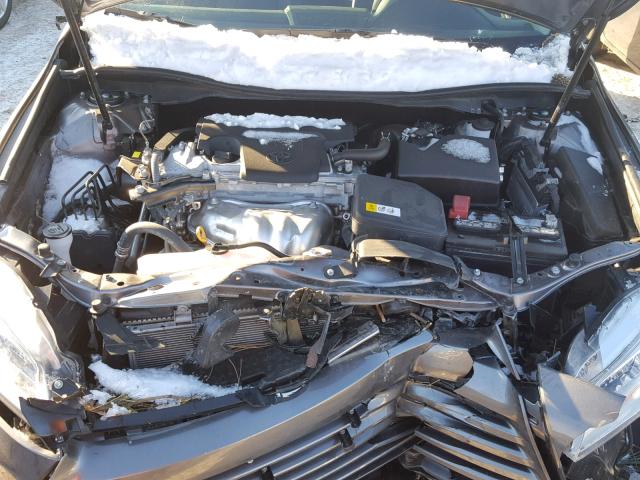 4T1BF1FK3HU634649 - 2017 TOYOTA CAMRY LE GRAY photo 7