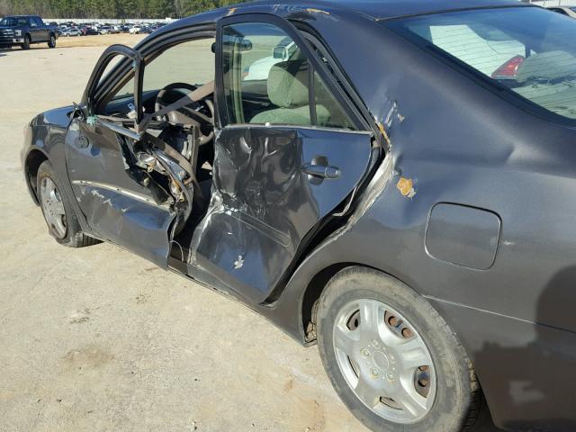 4T1BE32K82U546059 - 2002 TOYOTA CAMRY LE GRAY photo 9