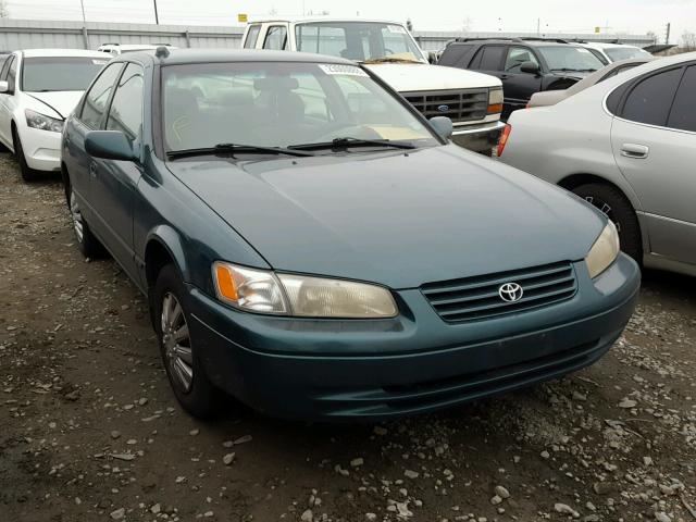 4T1BG22K2WU834993 - 1998 TOYOTA CAMRY CE GREEN photo 1