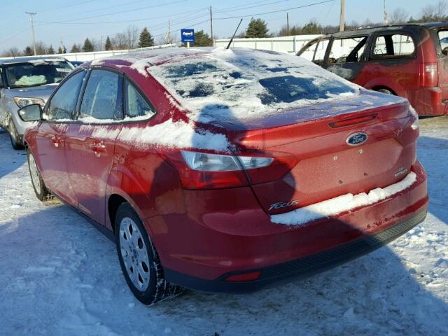 1FAHP3F23CL421907 - 2012 FORD FOCUS SE RED photo 3