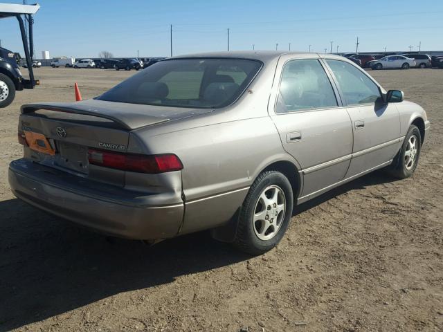 4T1BG22K1XU884821 - 1999 TOYOTA CAMRY CE GOLD photo 4