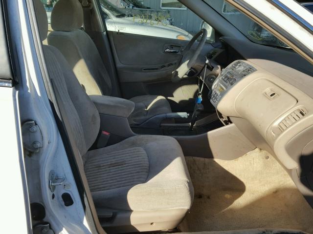 1HGCG5653WA266738 - 1998 HONDA ACCORD EX WHITE photo 5