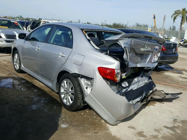 2T1BU4EE6AC426193 - 2010 TOYOTA COROLLA BA SILVER photo 3